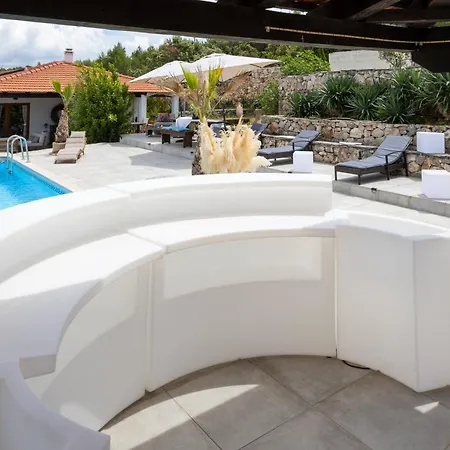 House Of Freedom, Hvar Gdinj