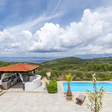 House Of Freedom, Hvar